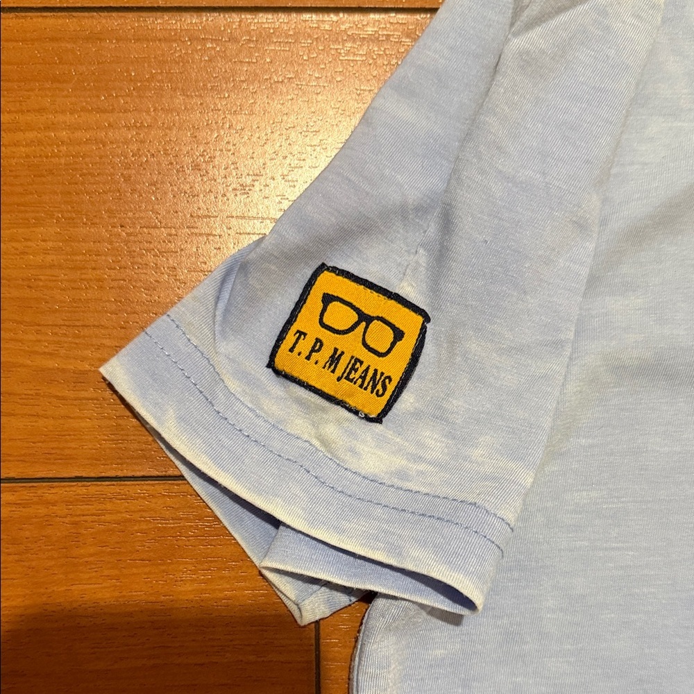 Summer Verso Graphic T-Shirt - Picture 7 of 7